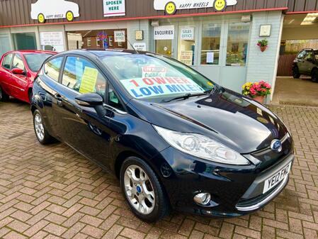 FORD FIESTA 1.2 ZETEC **ONE OWNER 39,000 MILES**FULL SERVICE HISTORY**