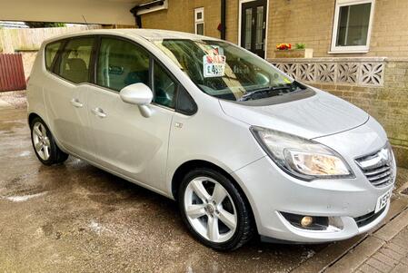 VAUXHALL MERIVA 1.4 i Tech Line **A BIT HIGHER UP FOR YOUR OLD KNEES**