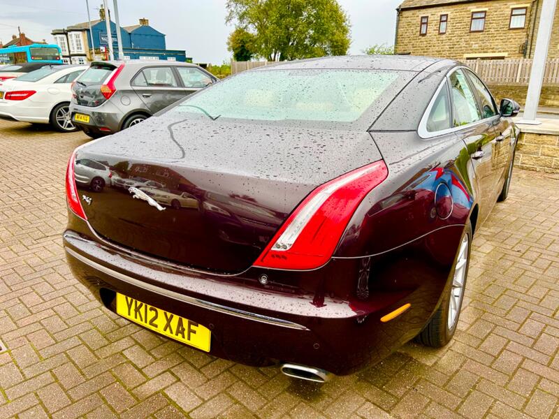 JAGUAR XJ