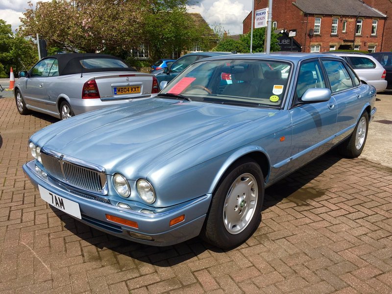 JAGUAR XJ6