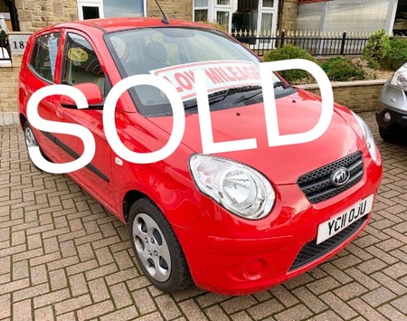 KIA PICANTO 1.1 CHILL **ONE OWNER ONLY 24,000 MILES FROM NEW**