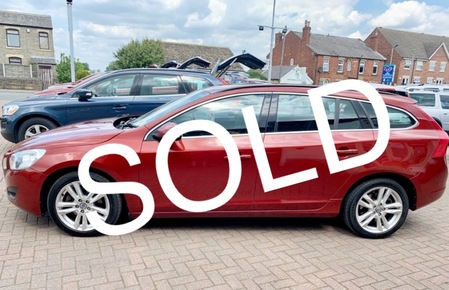 VOLVO V60 2.0 D3 SE ONE LADY OWNER **VOLVO MAINTAINED**6 SPEED