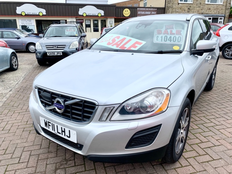 VOLVO XC60 2.4 D5 SE LUX AWD 205 BHP AUTOMATIC *VERY HIGH SPEC INCLUDING SAT NAV*