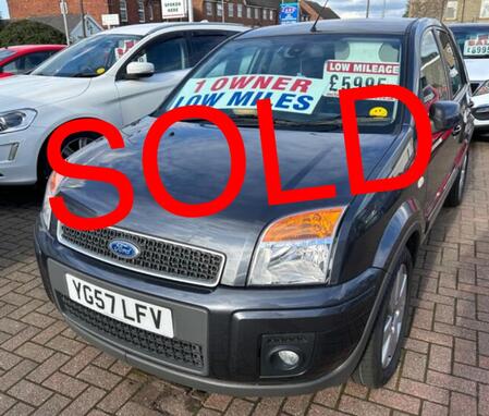 FORD FUSION 1.6 PLUS **ONE ELDERLY OWNER FROM NEW**GENUINE 14,000 MILES**HIGHER UP FOR YOUR OLD KNEES**